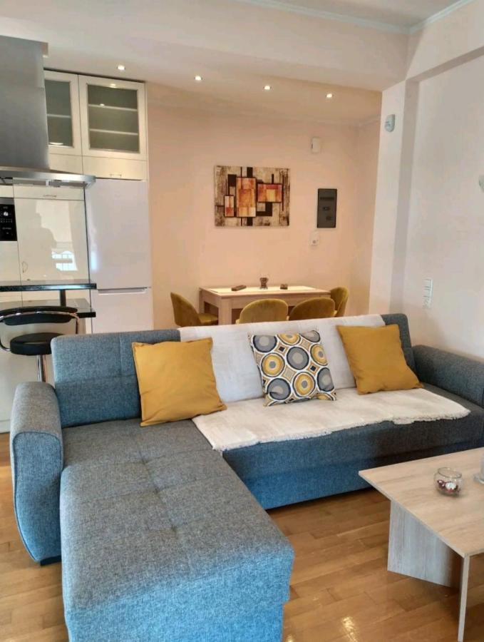 Stylish -Modern Apartment Heart Of Marousi เอเธนส์ ภายนอก รูปภาพ