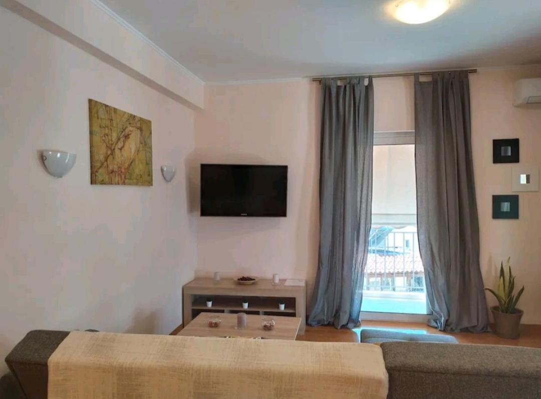 Stylish -Modern Apartment Heart Of Marousi เอเธนส์ ภายนอก รูปภาพ